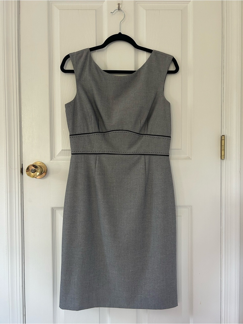 Antonio Melani Gray Black Piped Sheath Dress Size 6